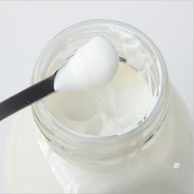 V7 Whitening Moisturizing Cream for Radiant Skin